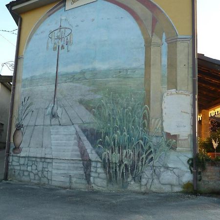 Agriturismo San Martino Castiglione Tinella ภายนอก รูปภาพ