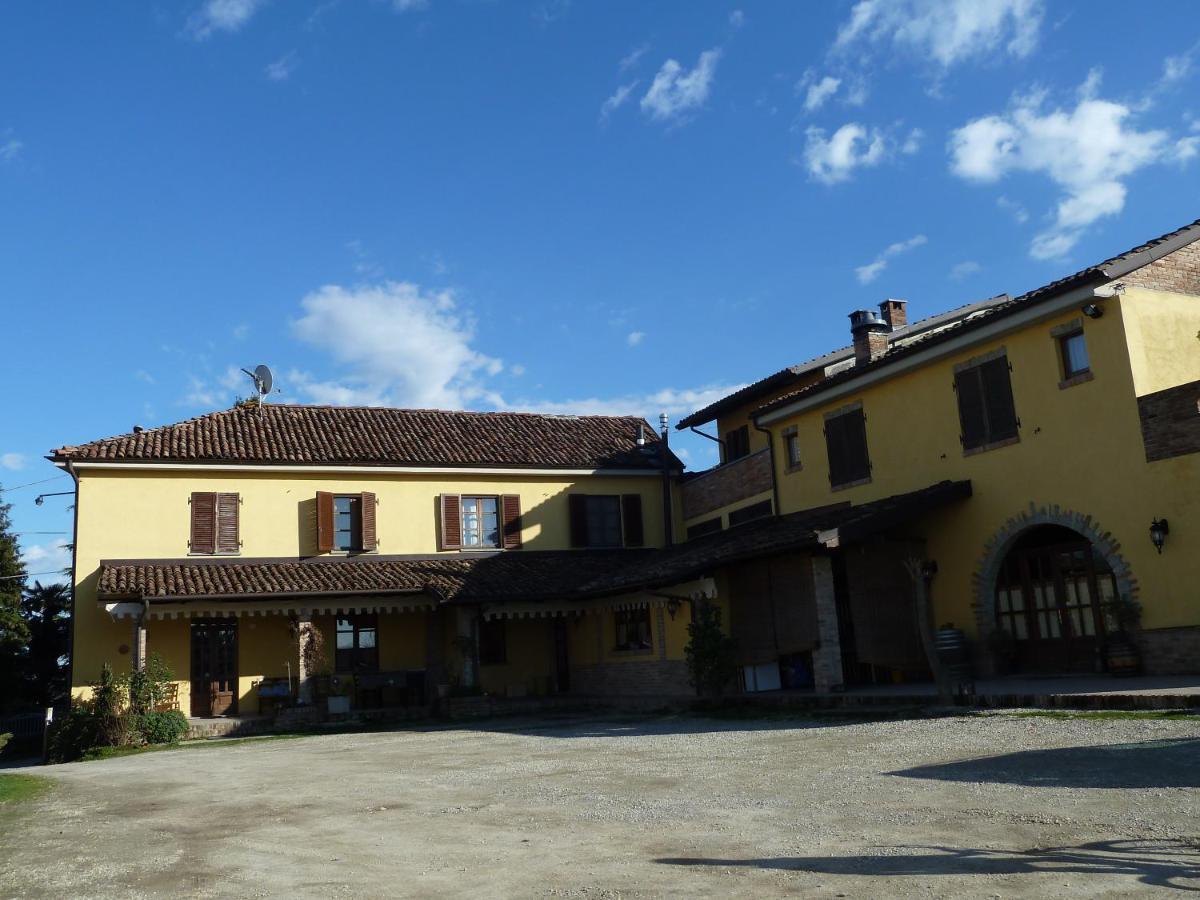 Agriturismo San Martino Castiglione Tinella ภายนอก รูปภาพ