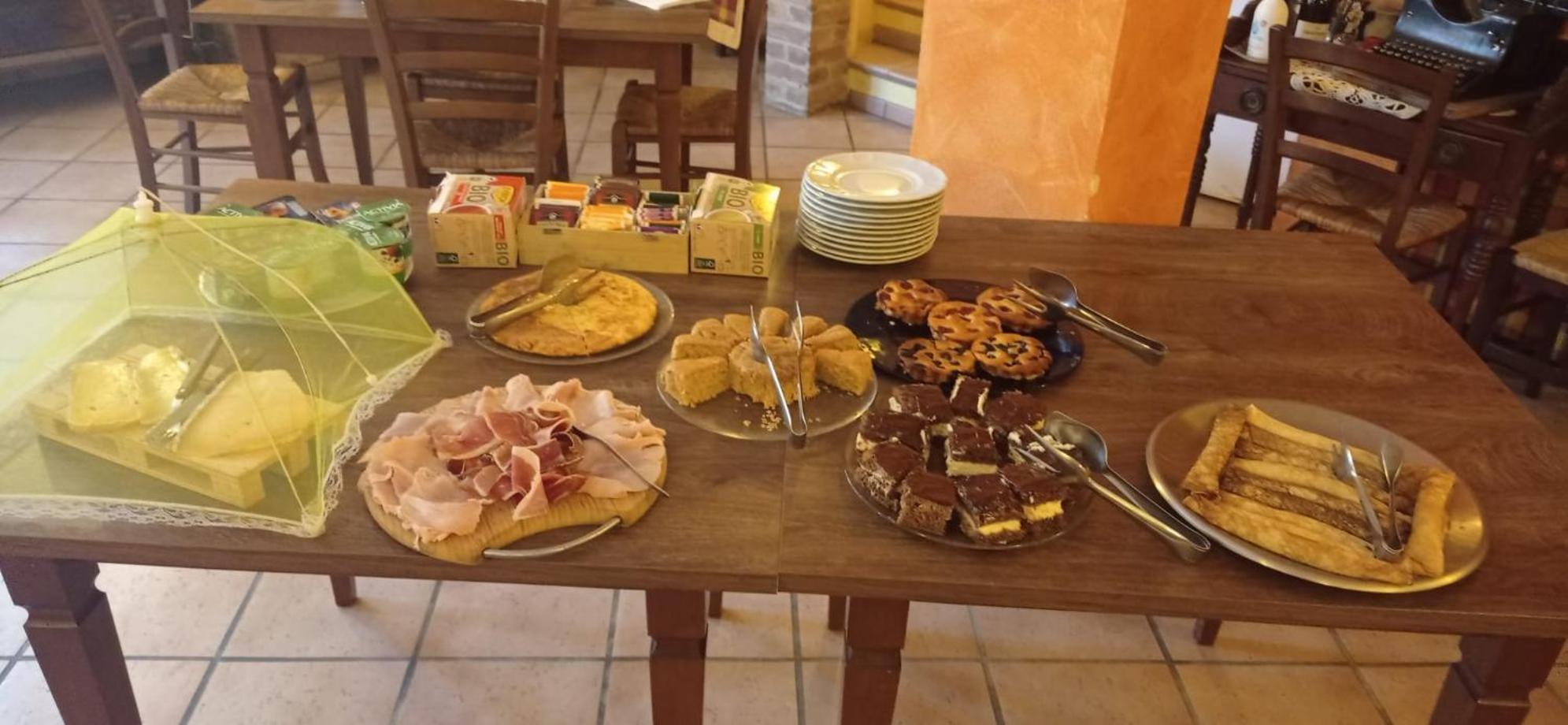 Agriturismo San Martino Castiglione Tinella ภายนอก รูปภาพ