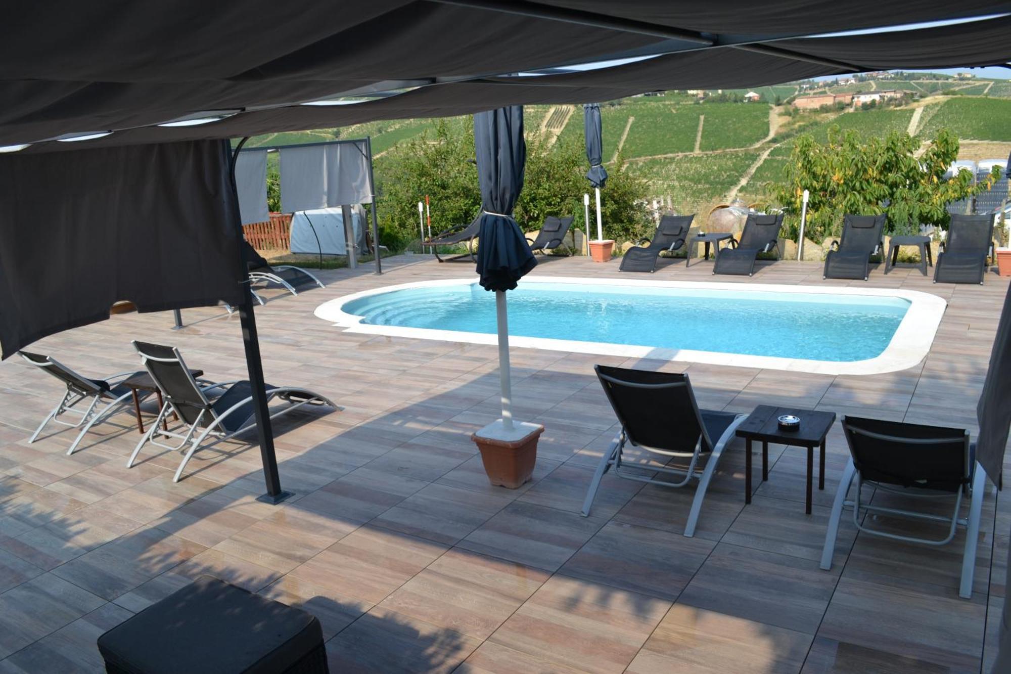 Agriturismo San Martino Castiglione Tinella ภายนอก รูปภาพ