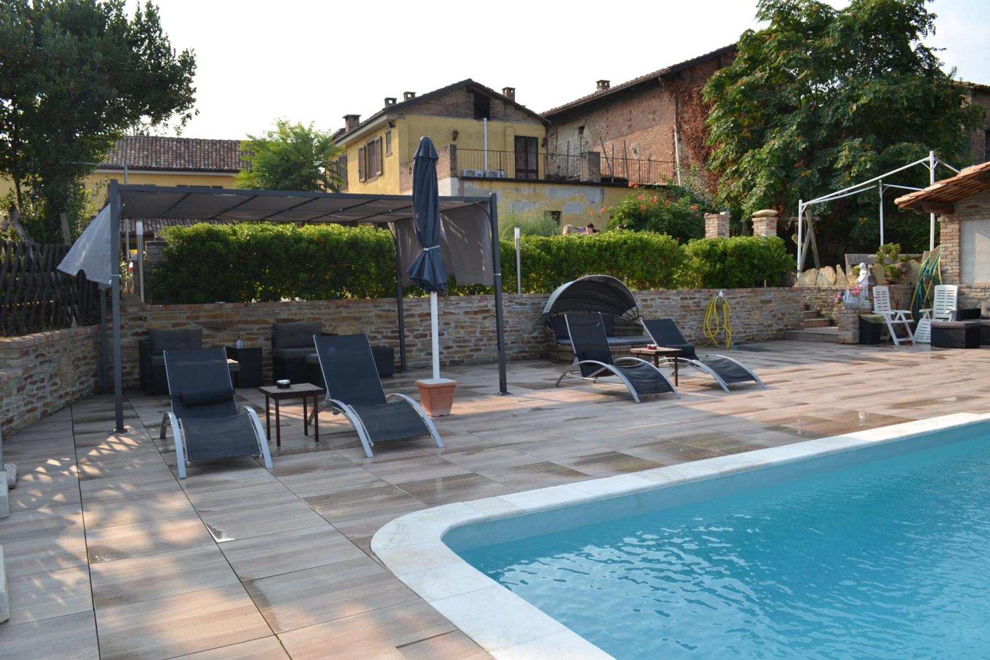 Agriturismo San Martino Castiglione Tinella ภายนอก รูปภาพ