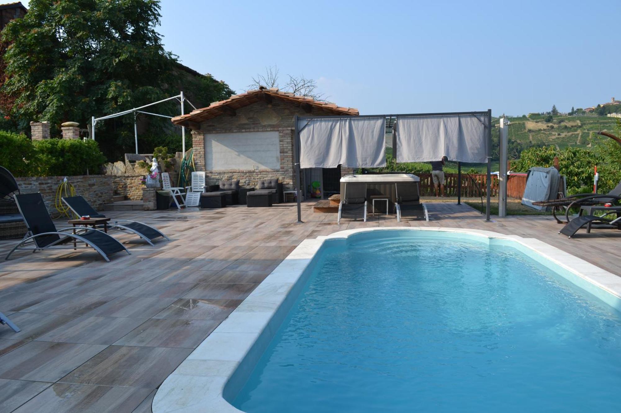Agriturismo San Martino Castiglione Tinella ภายนอก รูปภาพ