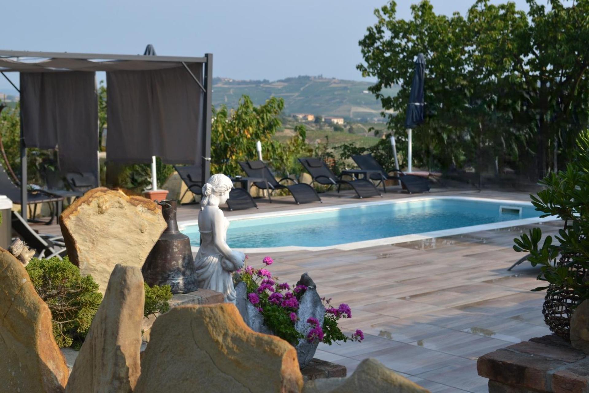 Agriturismo San Martino Castiglione Tinella ภายนอก รูปภาพ